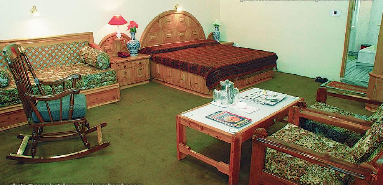 Room :: Maharaja Suite